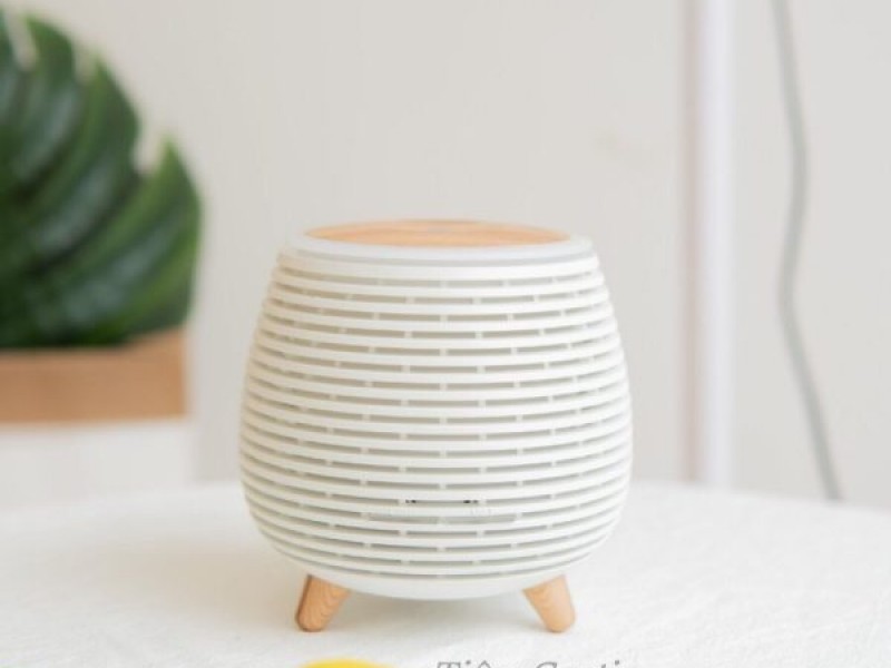 Máy xông tinh dầu Lồng đèn chân gỗ trắng